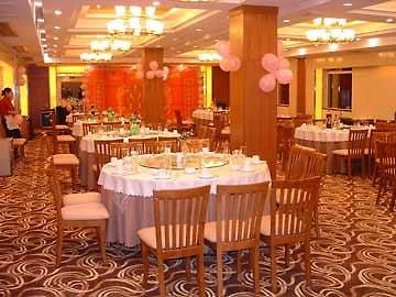 Xin Dong Fang Hotel Wuhan Exterior photo